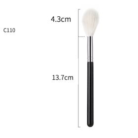 Single Fan-shaped Brightening Makeup Brush (Option: Wool C110)